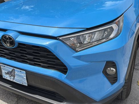 Used 2021 Toyota RAV4 XLE w/ Convenience Package FWD image 4