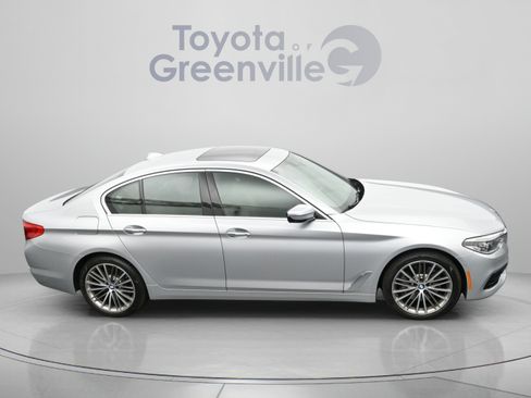 Used 2017 BMW 540i RWD image 18