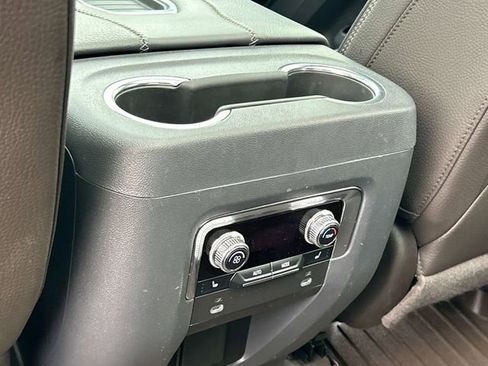 Used 2022 GMC Yukon Denali image 18