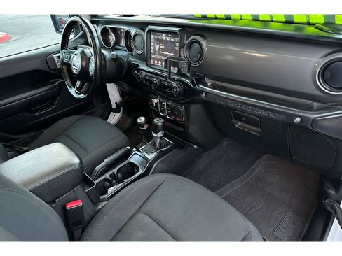 Used 2022 Jeep Wrangler Unlimited Sport image 18