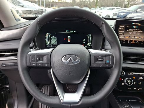 Certified 2025 INFINITI QX60 Luxe image 21