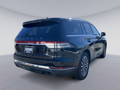 Used 2024 Lincoln Aviator AWD w/ Premium Package image 7
