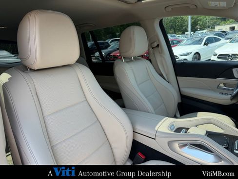 Certified 2022 Mercedes-Benz GLS 450 4MATIC image 31