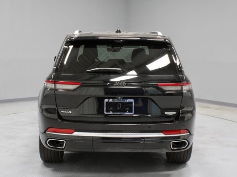 Used 2024 Jeep Grand Cherokee Summit AWD/4WD image 12