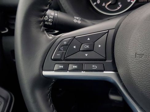 Used 2022 Nissan Sentra SV image 17