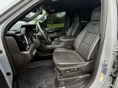 Used 2025 GMC Sierra 2500 AT4X w/ AT4X AEV Edition AWD/4WD image 10