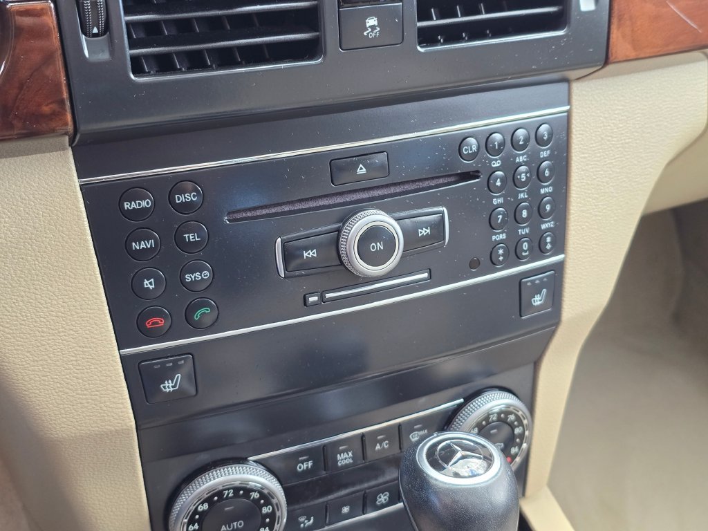 Used 2011 Mercedes-Benz GLK 350 2WD image 22