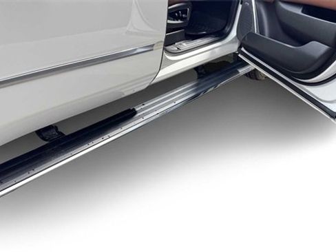 Used 2018 Cadillac Escalade ESV Premium Luxury image 11