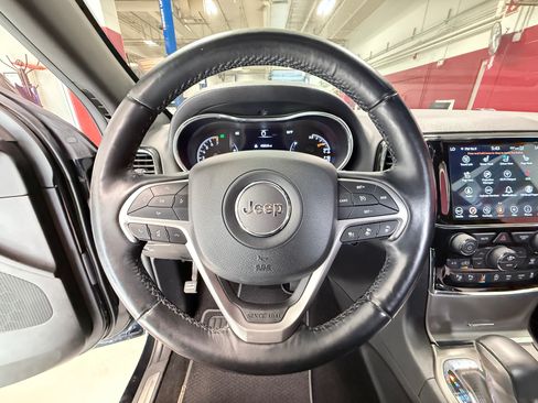 Used 2021 Jeep Grand Cherokee Limited w/ Quick Order Package 28K 80th AWD/4WD image 23