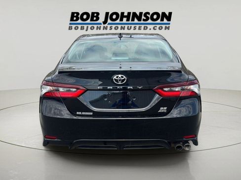 Used 2023 Toyota Camry SE AWD/4WD image 3