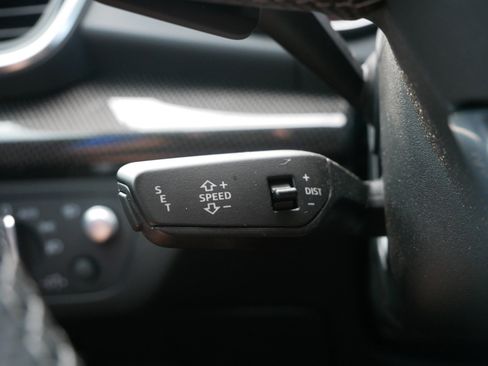 Used 2022 Audi SQ5 Prestige w/ Prestige Package image 23