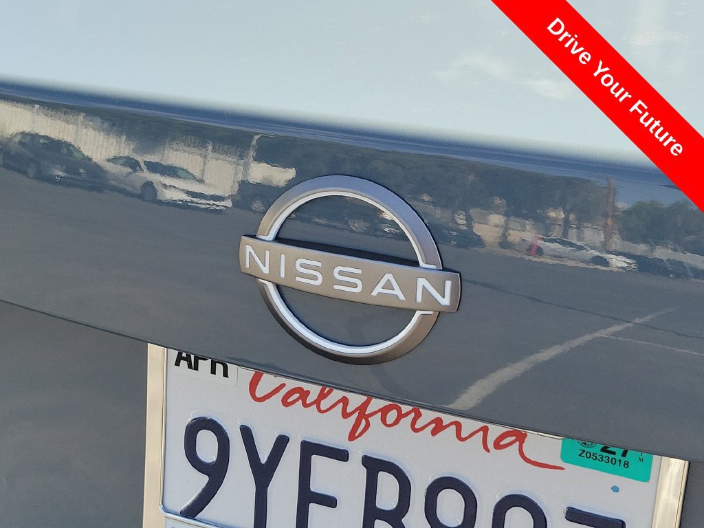 Used 2025 Nissan Sentra SV w/ SV Premium Package FWD image 30