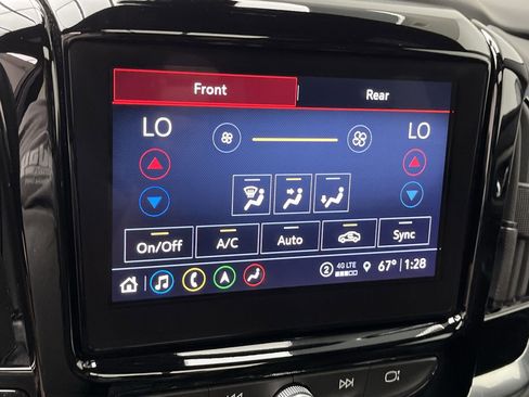 Certified 2023 Chevrolet Traverse LT w/ LT Premium Package AWD/4WD image 23