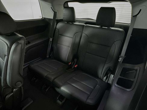 Used 2020 GMC Acadia SLT image 24