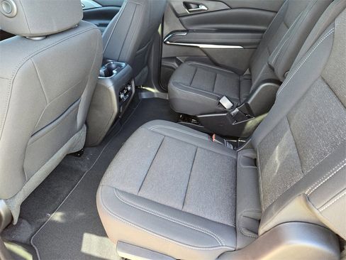 New 2026 Chevrolet Traverse LT w/ Sun and Wheel Package image 15