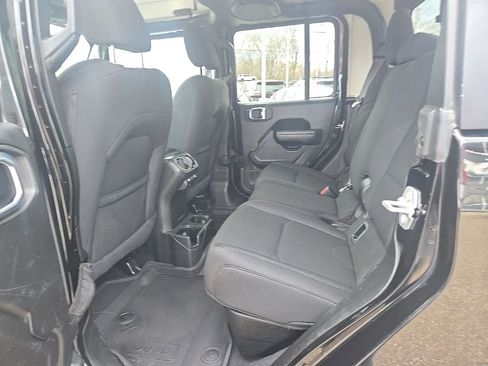 Used 2021 Jeep Gladiator Willys image 36