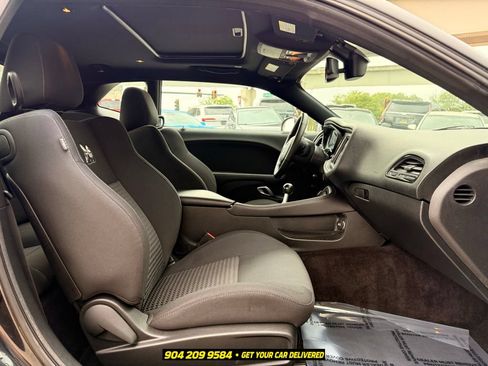 Used 2019 Dodge Challenger R/T Scat Pack w/ Driver Convenience Group RWD image 34