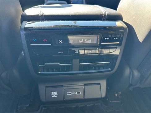 Used 2022 Acura MDX FWD w/ Technology Package image 23