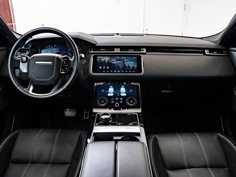 Used 2019 Land Rover Range Rover Velar R-Dynamic SE AWD/4WD image 36