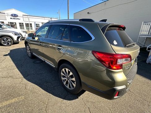 Used 2018 Subaru Outback 2.5i Touring image 5