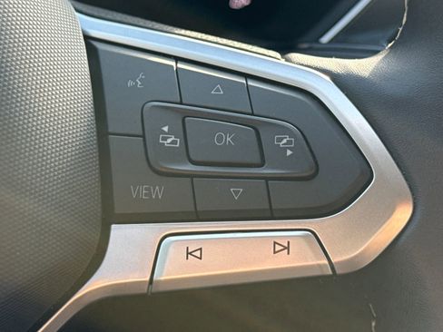 Certified 2024 Volkswagen Tiguan S image 30