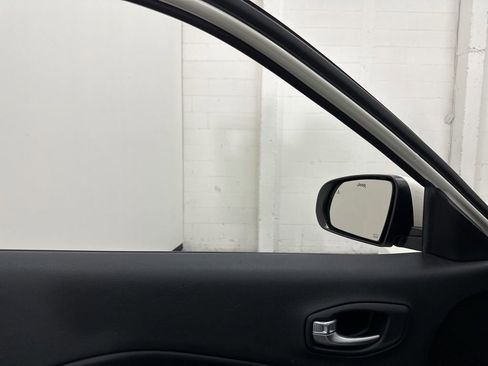 Used 2018 Jeep Compass Limited w/ Navigation Group AWD/4WD image 36
