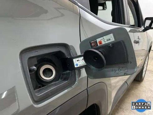 Used 2022 Jeep Renegade Latitude image 90