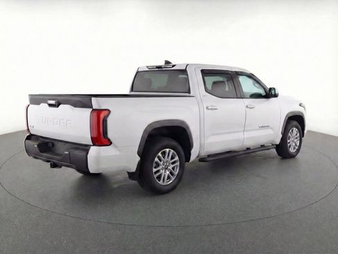 Used 2022 Toyota Tundra SR5 w/ SR5 Premium Package image 7
