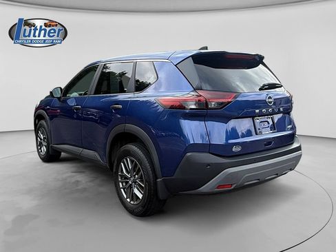 Used 2023 Nissan Rogue S AWD/4WD image 3