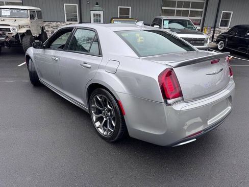 Used 2018 Chrysler 300 S w/ Safetytec Plus Group image 2