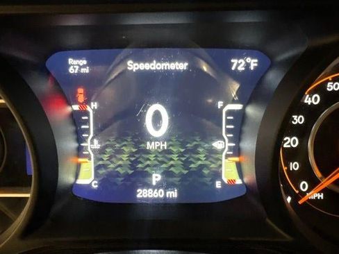 Used 2025 Jeep Wrangler Unlimited Sahara AWD/4WD image 17