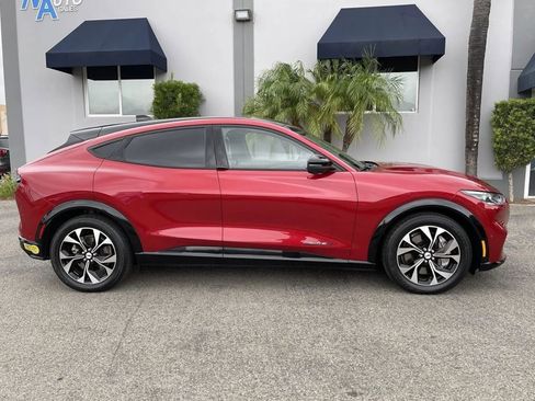 Used 2021 Ford Mustang Mach-E Premium image 4