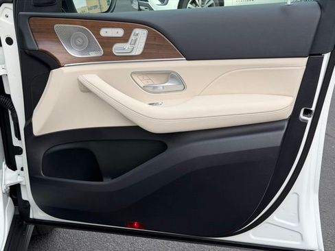 New 2026 Mercedes-Benz GLS 450 4MATIC image 28
