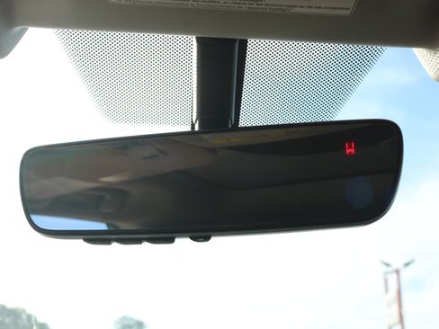 Used 2020 Subaru Outback Limited image 29