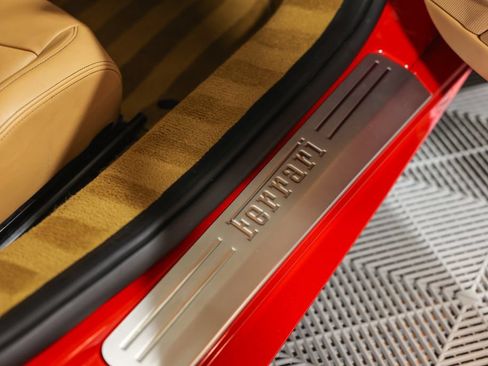 Used 2010 Ferrari 458 Italia Coupe RWD image 27
