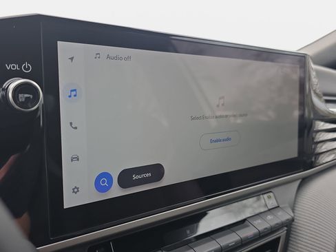 Used 2025 Toyota Camry SE w/ Multimedia Upgrade Package image 20