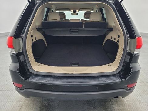 Used 2018 Jeep Grand Cherokee Laredo image 29