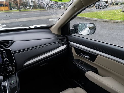 Used 2018 Honda CR-V LX image 10