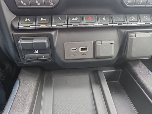 Used 2021 GMC Sierra 1500 Denali w/ Denali Ultimate Package image 28