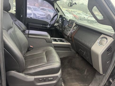 Used 2015 Ford F250 Lariat w/ Chrome Package image 17