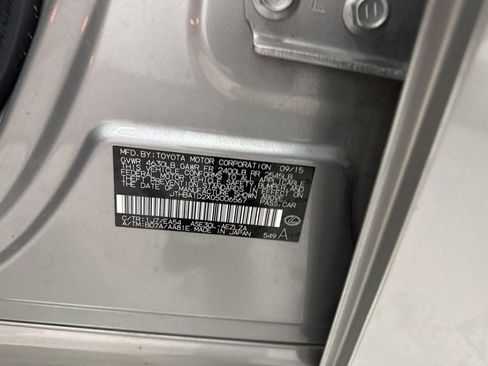 Used 2016 Lexus IS 200t 200t image 34