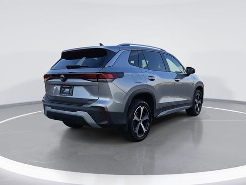 New 2025 Volkswagen Tiguan SE image 3