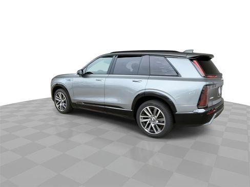 Certified 2026 Cadillac Vistiq Sport image 6