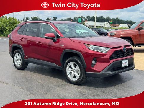 Certified 2021 Toyota RAV4 XLE w/ Convenience Package AWD/4WD image 1
