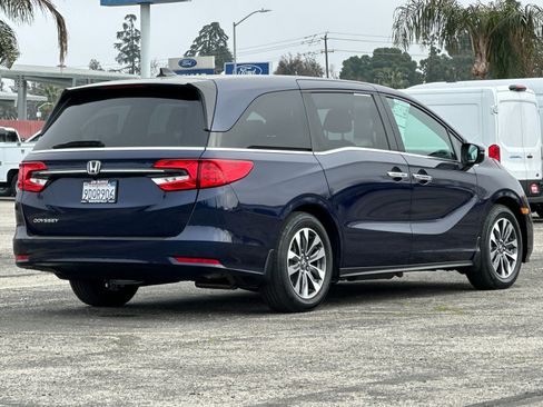 Used 2023 Honda Odyssey EX-L image 4