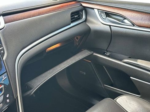 Used 2019 Cadillac XTS Luxury FWD image 32