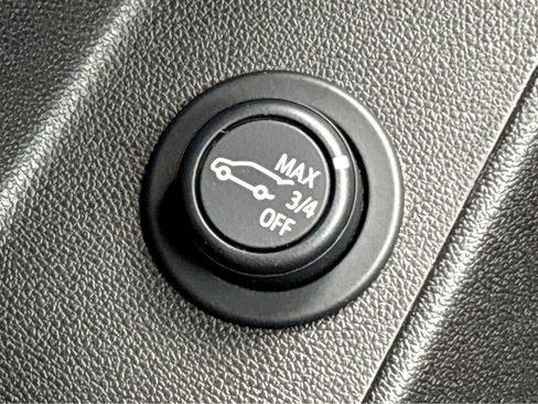 Used 2024 Chevrolet Equinox LT AWD/4WD image 22