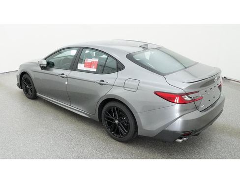 New 2026 Toyota Camry SE FWD image 5