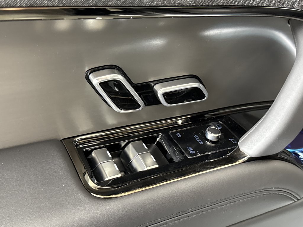 New 2027 Land Rover Range Rover Sport SE AWD/4WD image 28