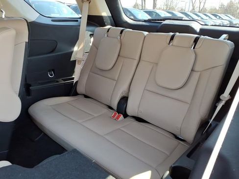 Used 2023 Ford Explorer XLT w/ Equipment Group 202A image 9